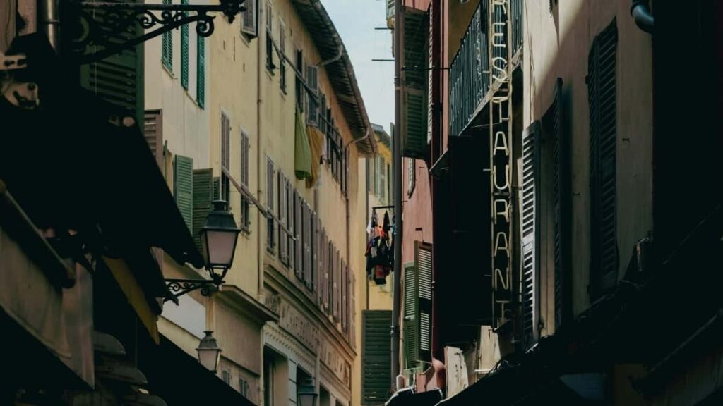 2025 Singapore Facebook Buong-Kategoryang Presyo Para sa Advertising