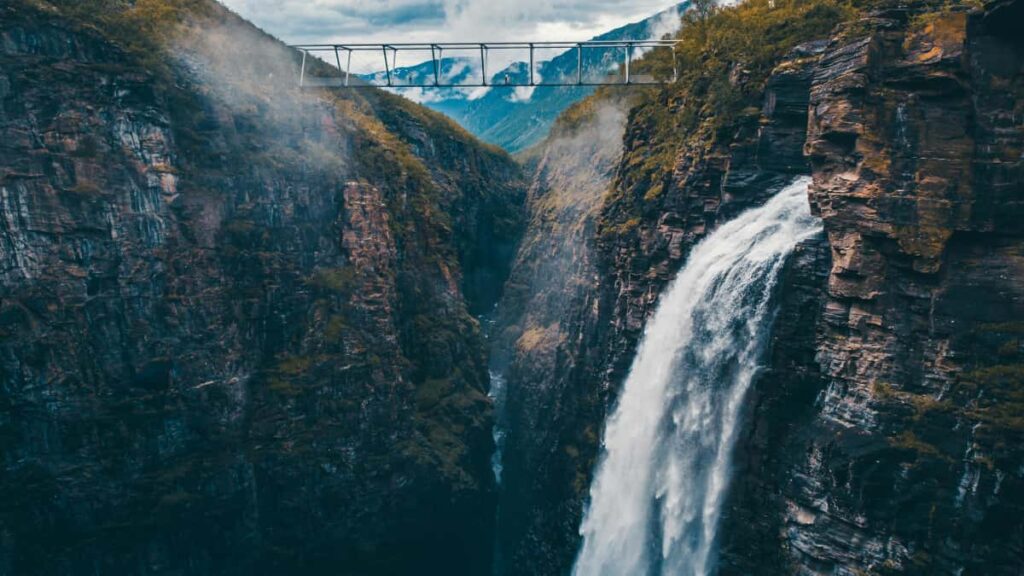 Praktikal na gabay para sa Filipino creators: step-by-step kung paano maabot at makip-collab sa Poland brands gamit ang Spotify strategies, outreach templates, at campaign tips.