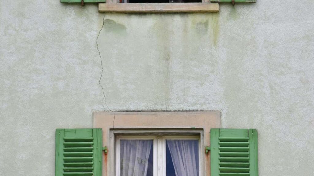 Praktikal na gabay para sa Filipino creators kung paano lapitan at makip-collab sa Austrian fashion brands sa Instagram para sa lookbooksstep-by-step, sample outreach, at local tips.