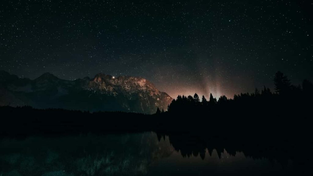 Praktikal na gabay para sa mga advertiser sa Philippines kung paano maghanap, mag-evaluate, at makipag-work sa South Africa Twitch creators para i-promote ang bagong clothing collections.