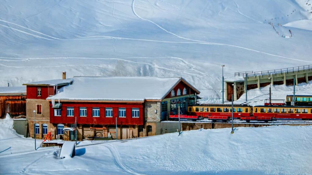 Praktikal na gabay para sa advertisers sa Philippines kung paano makahanap at mag-activate ng Kenya Line creators para magdala ng traffic papuntang landing page.