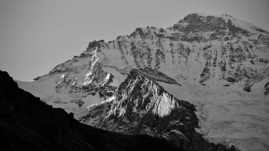 Praktikal na gabay para sa Filipino creators kung paano iapproach ang Colombian brands na nakikita sa Netflix para humingi ng free product samplesmay taktika, templates, at legal/etikang tips.