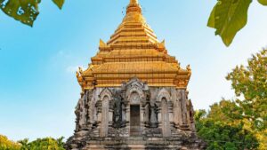 Praktikal na guide para sa advertisers sa Philippines kung paano maghanap, mag-reach out, at mag-launch ng song promos kasama ang Roposo creators sa United States.