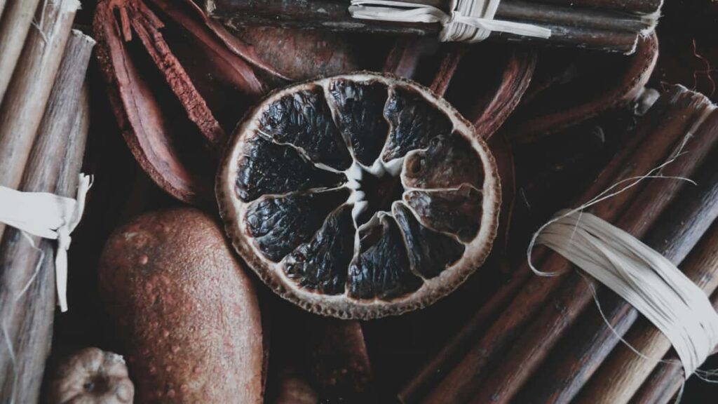 Praktikal na gabay para sa Filipino creators kung paano mag-reach out sa Russian fashion brands sa LinkedIn para mag-style ng outfitsmay taktika, risk checklist, at sample outreach.